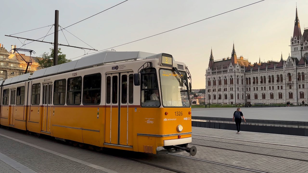 Budapest&rsquo;s Beautiful Trams &ndash; A 4K UHD City Tour Experience