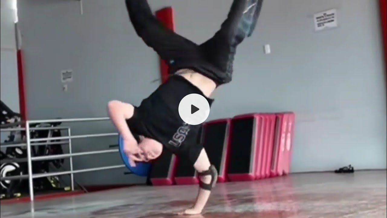 Breaking powermoves new gen bboy Alexis from Peru