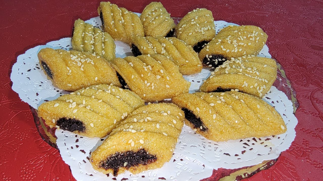 Макрут Эль Мекла — рассыпчатое сладкое лакомство, тающее во рту.