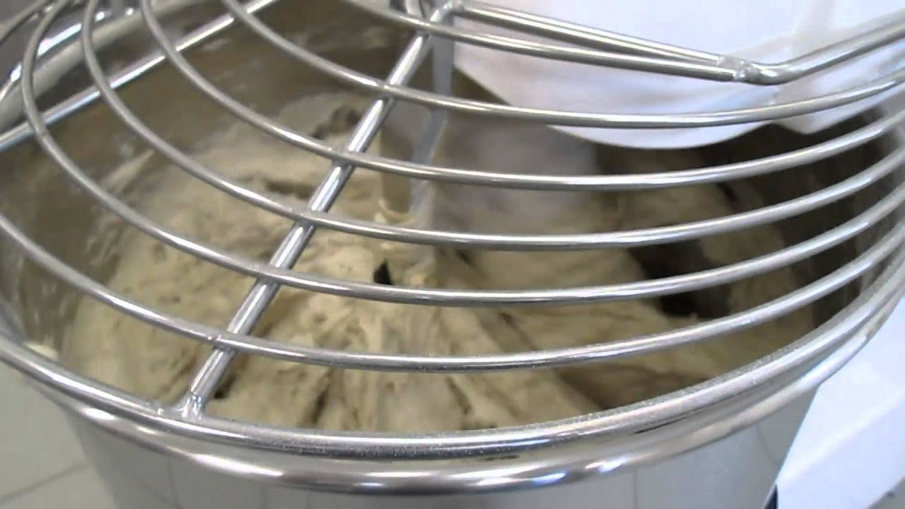 Das Kuchenhäus'l und Teigknetmaschine GAM-D KT20 2G