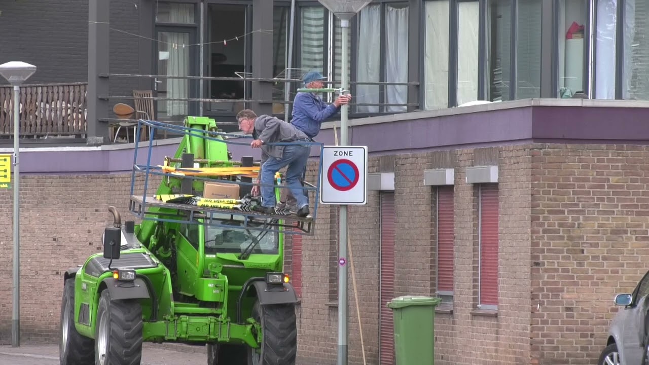 OLS Nieuws: Meijel wordt versierd voor OLS-optocht