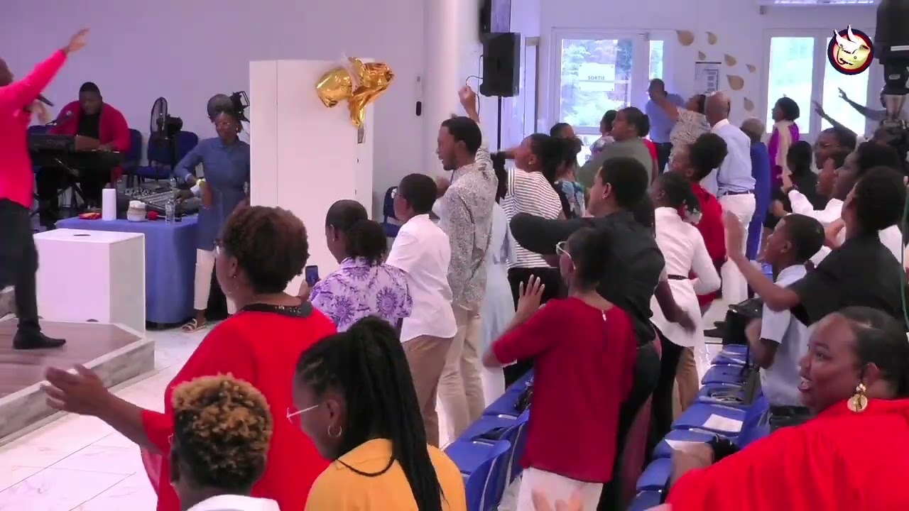 PRENDS TA PLACE DANS LA FAMILLE DE CHRIST