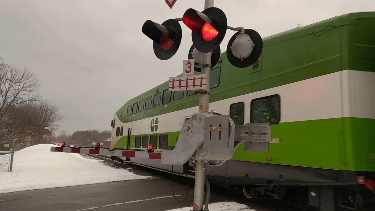 Eastbound GO Train on Lakeshore Line, Toronto Bound