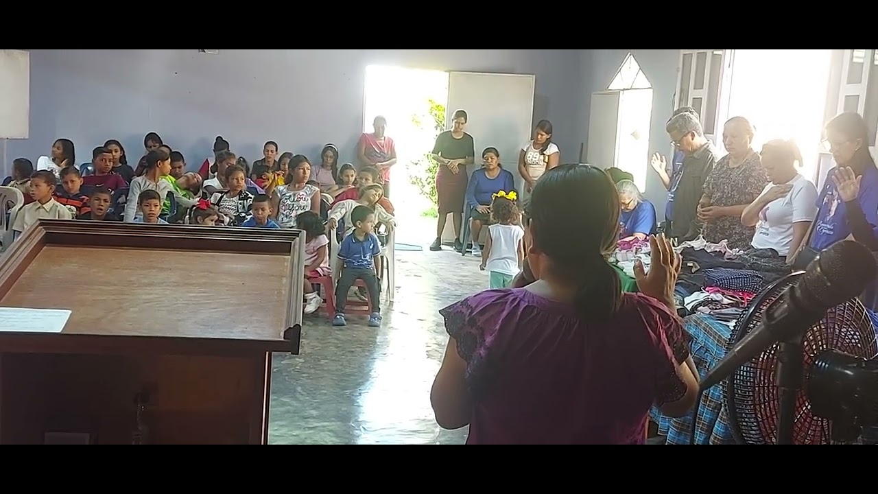 Palabras de bienvenida por  parte de la Pastora Rosa Brito . Fundación Anunciando una Esperanza 