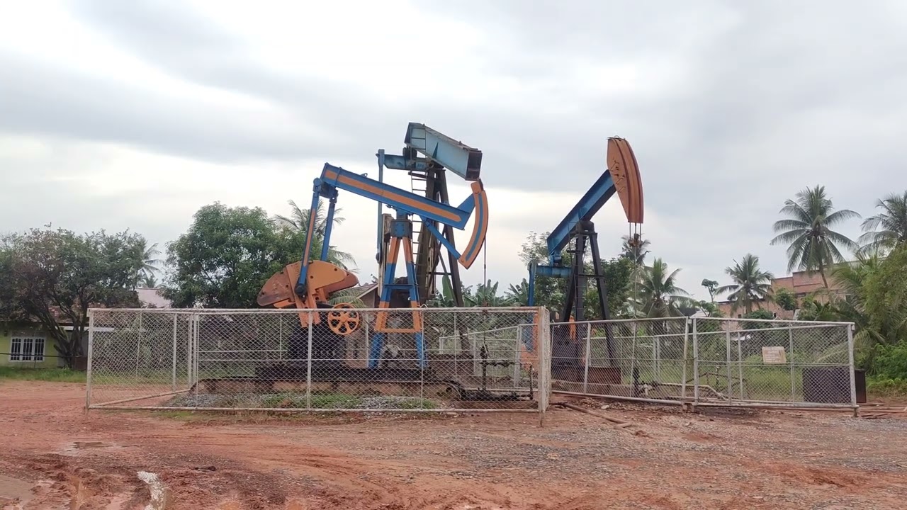 PUMP JACK/POMPA ANGGUK/POMPA MINYAK DI KOTA JAMBI