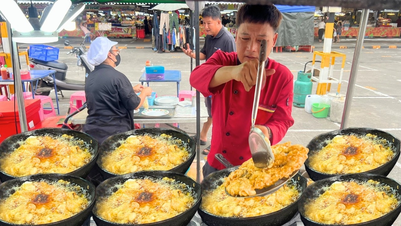 Long Queue! Famous Master Chef Cooks The Best Crispy Seafood Omelette & Pad Thai | Thai Street Food