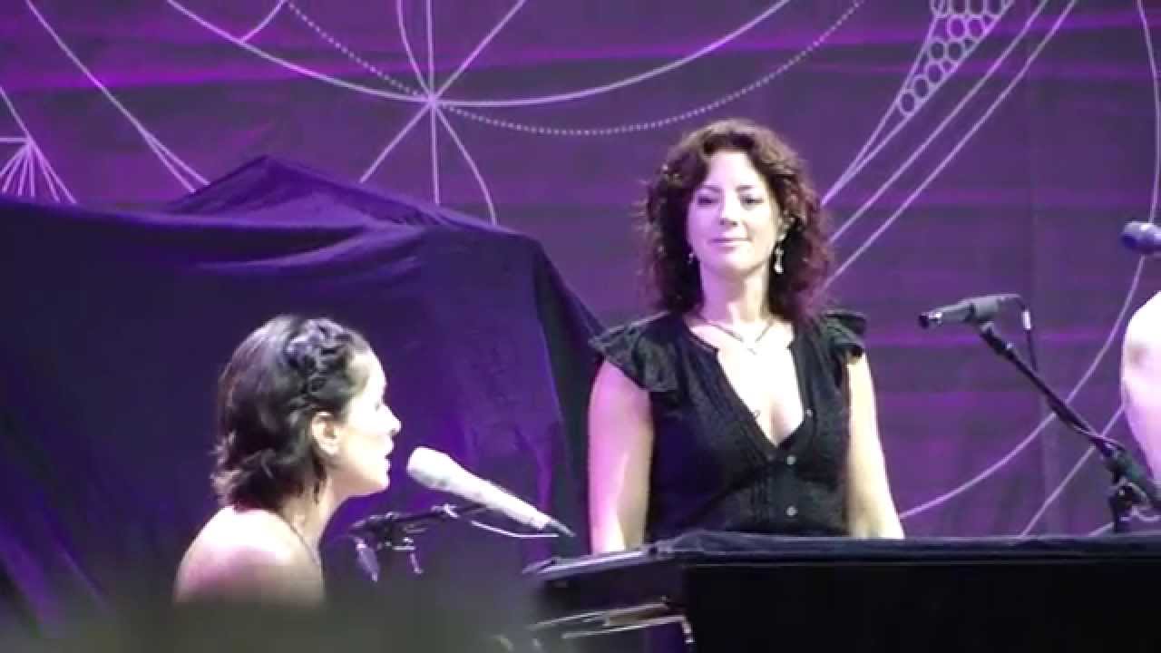 Chantal Kreviazuk - Feels Like Home
