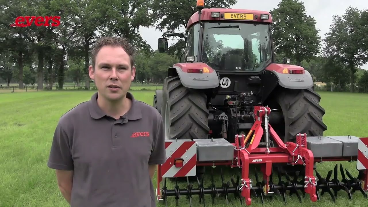 Aerator Grass Profi Evers Agro do pielęgnacji użytków zielonych jako połączenie brony i siewnika