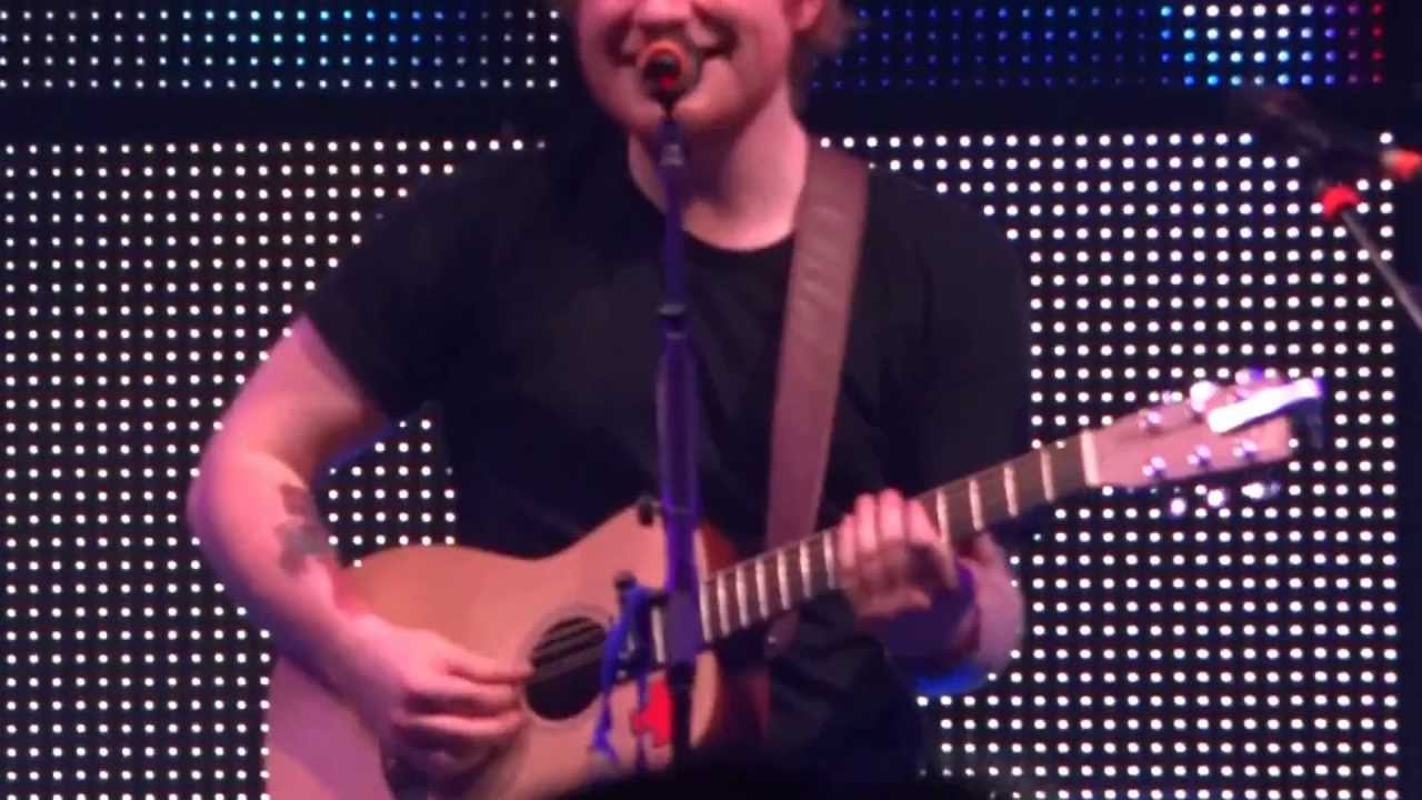 kiss me - ed sheeran // houston bayou center - 17/1/13
