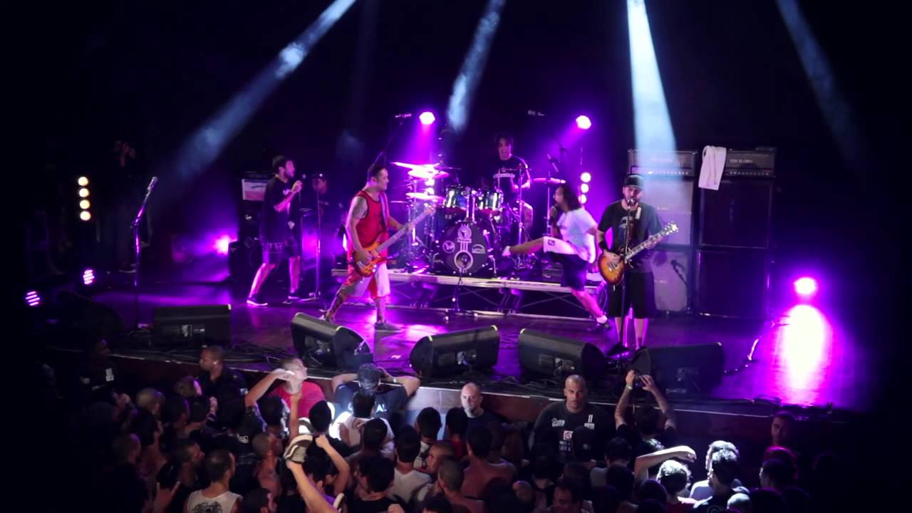 Dead Fish - Tão Iguais (DVD Ao Vivo Circo Voador) Participação Reynaldo Cruz