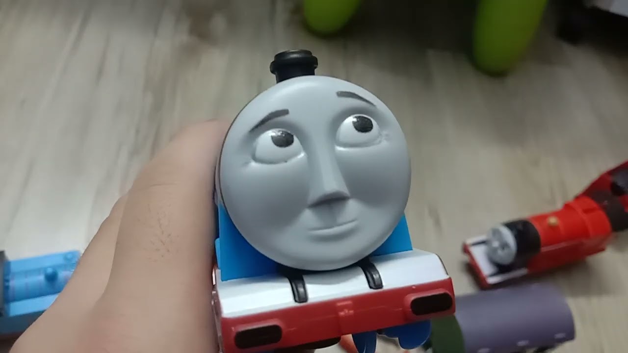 Thomas And Friends Motorized 80th Anniversary Classic Gordon Unboxing