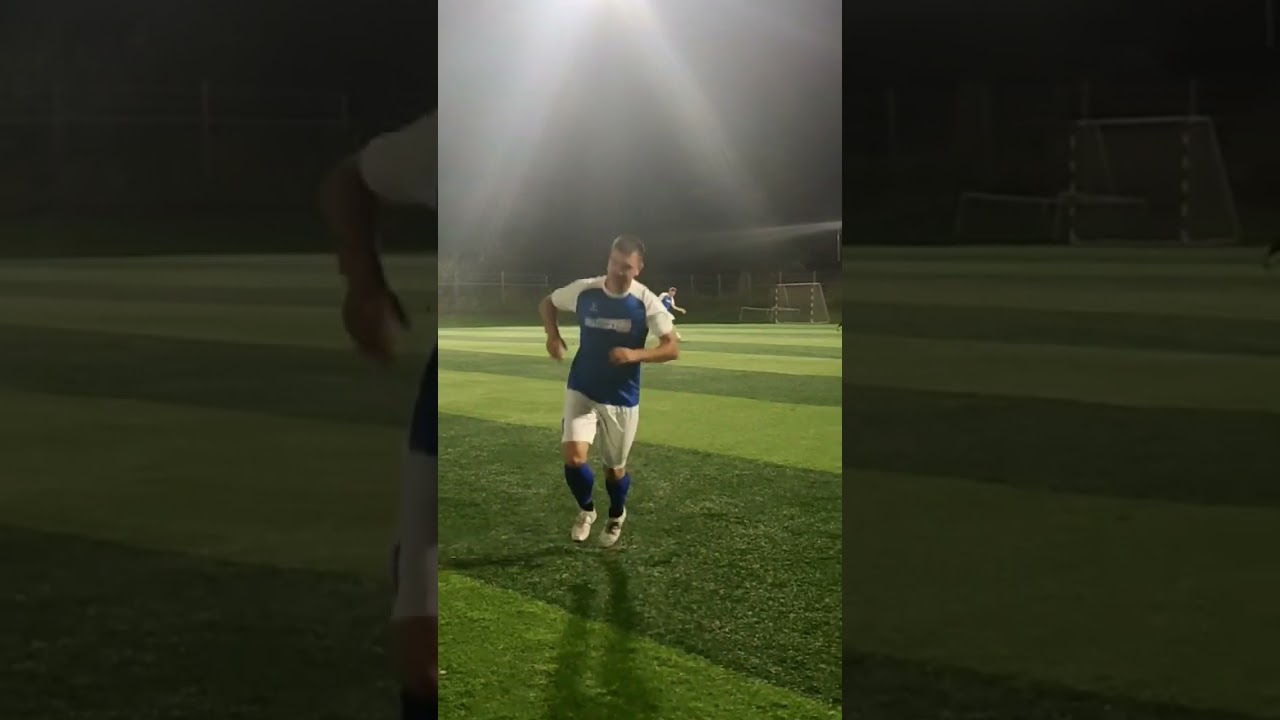 Евгений Сорокин за минуту сломал двух игроков соперника #football #футбол #soccer #спорт #sport