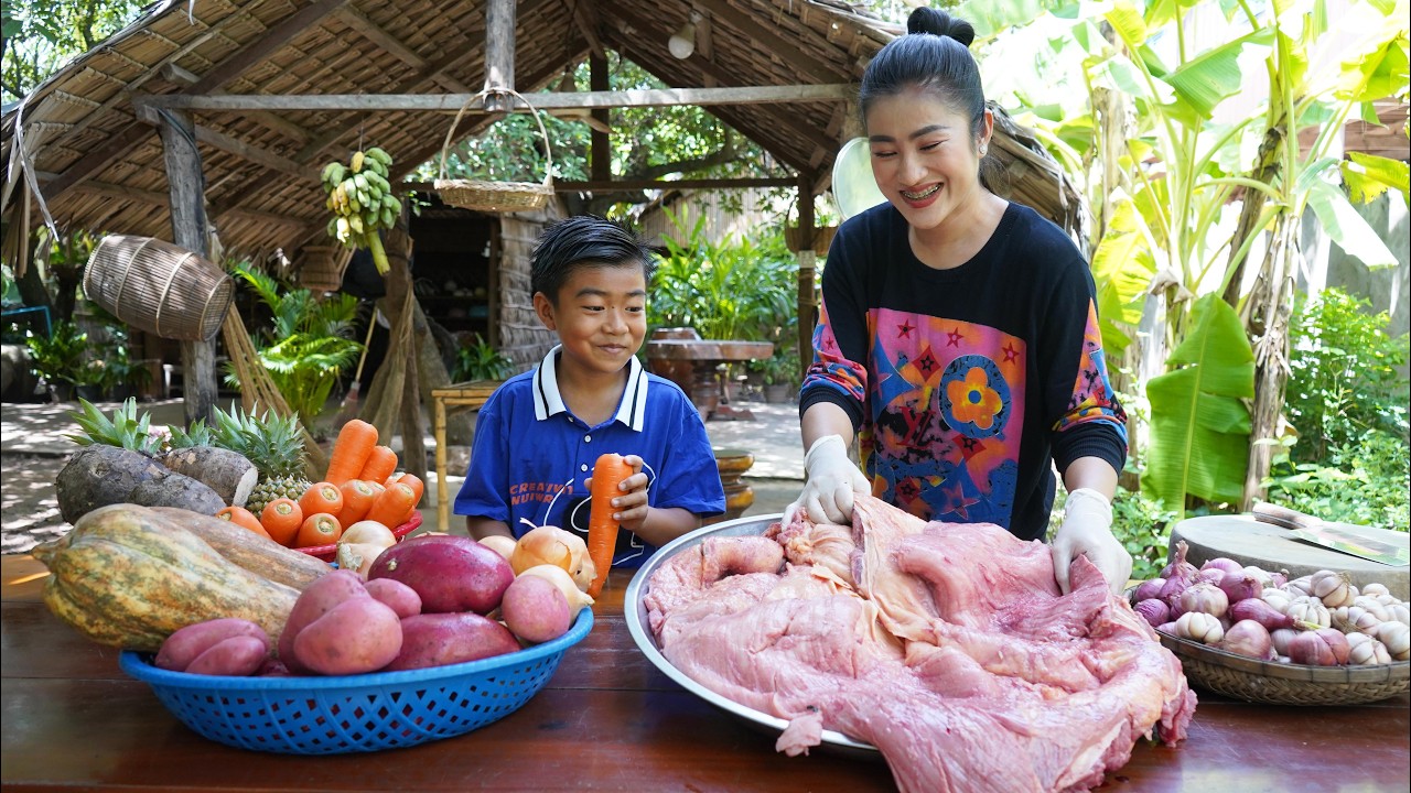 Countryside Vlog: After school chef Seyhak help mother cooking | Deilicious beef curry cooking