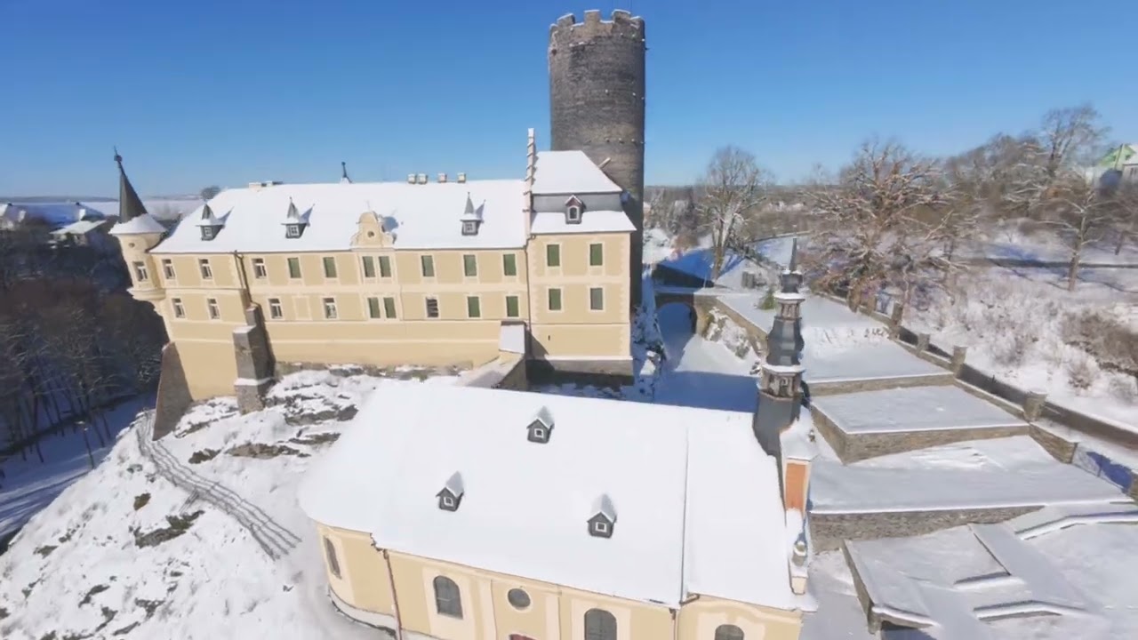 Winter Kinsberg with DJI Avata 2. (Starý Hrozňatov)