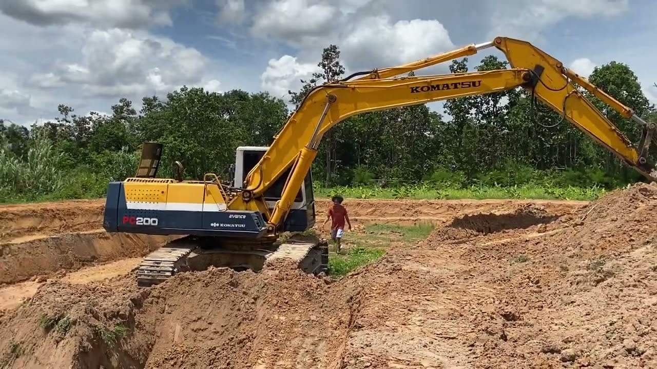 มาชมรถเสี่ยต้า KOMATSU 200-5 ระบบแน่น
