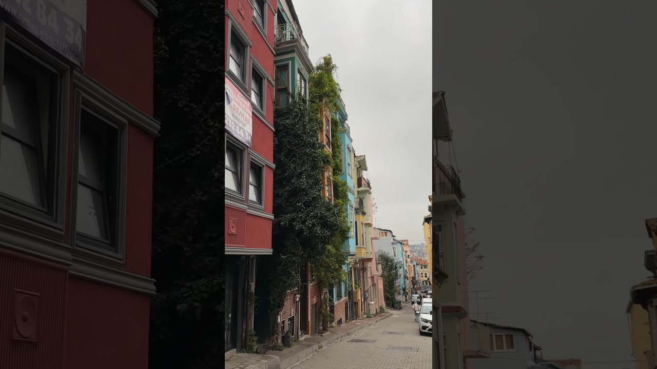 Tarih Dolu Renkli Balat Evleri