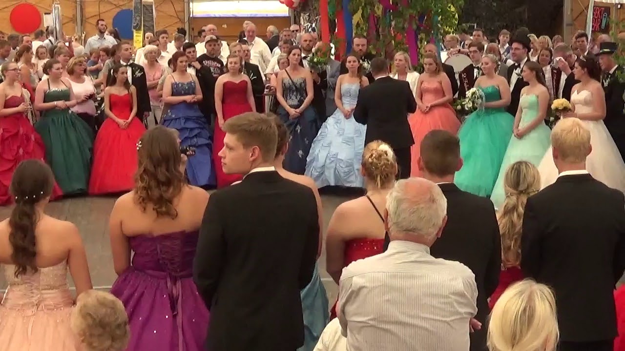 570 Maigesellschaft Klein Königsdorf 1448 e. V. Festzug einzug ins Festzelt 2018