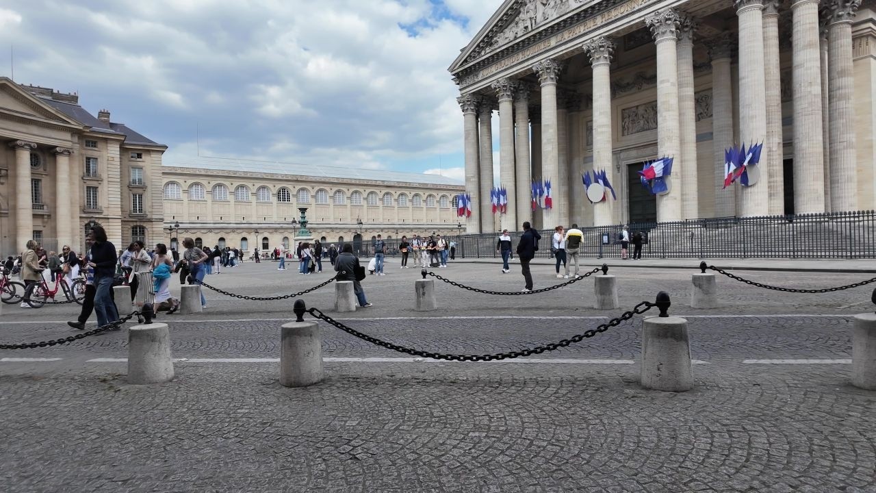 🇫🇷 PARIS WALK: PLACE DE L'ESTRAPADE, PANTHÉON, LATIN QUARTER, LOUVRE, TUILERIES, CONCORDE | 4K HDR