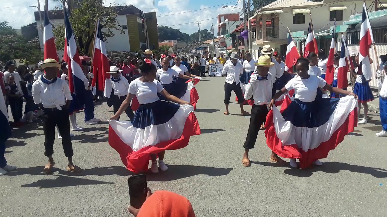 Presentacion del grupo folklórico de la escuela Félix Henríquez 27/02/2020