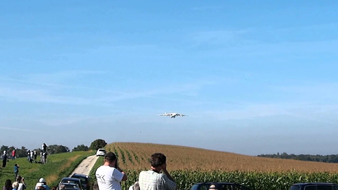 Antonov 225 Landung in Zürich