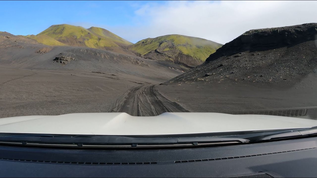 F235 - Langisjór, Sveinstindur, dirt tracks - Iceland 4K