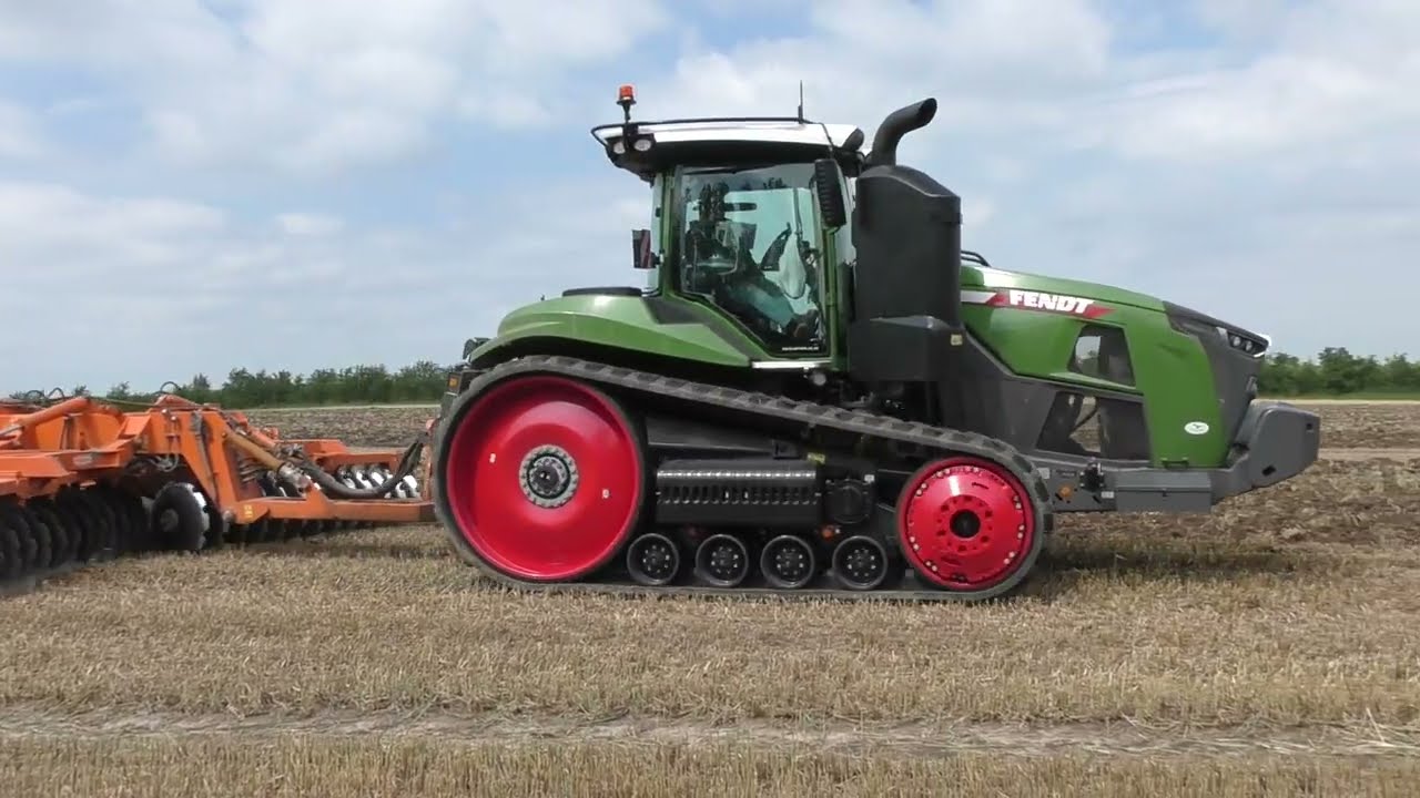 BRAND NEW Monster Fendt 1167MT Crawler & 6m Simba Solo Cultivating