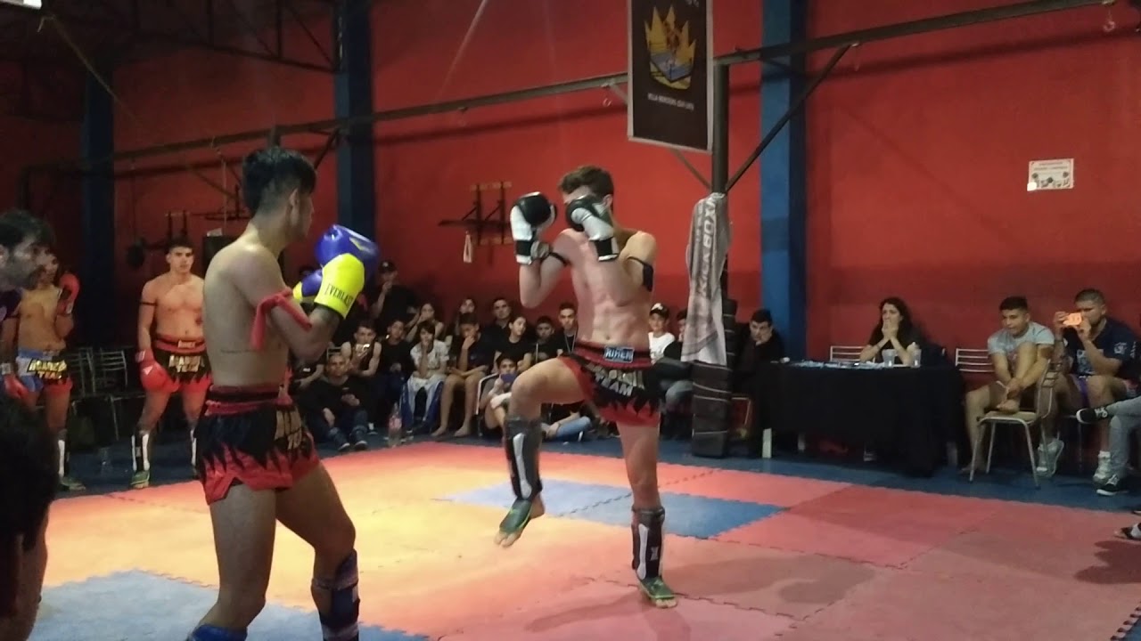 Pelea por equipos la academia kickboxing villa Mercedes
