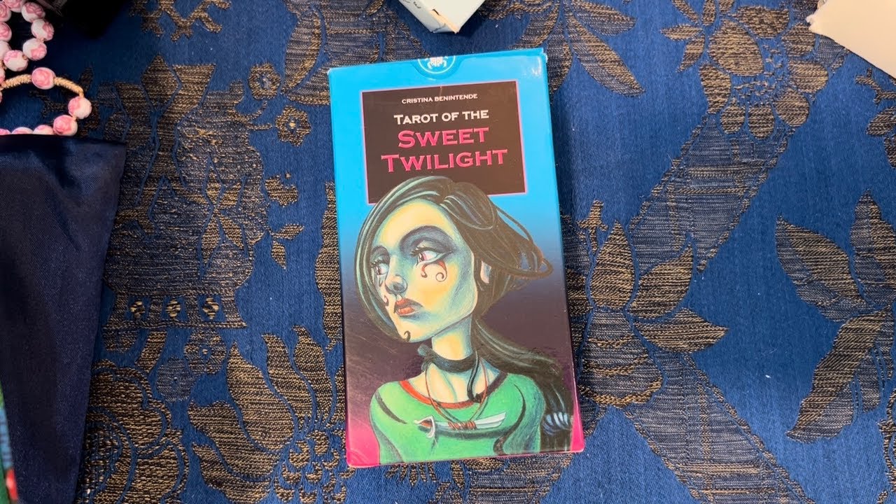 #PairingOlderDecks w/ Tarot of the Sweet Twilight 🫶💗
