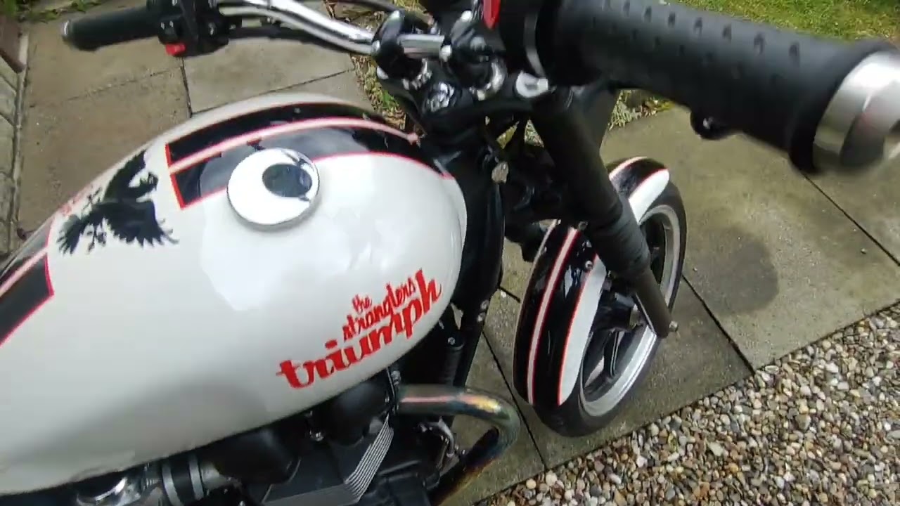 Triumph Bonneville - part 2 (the stranglers) tank fixed but wait there's more to fix!!