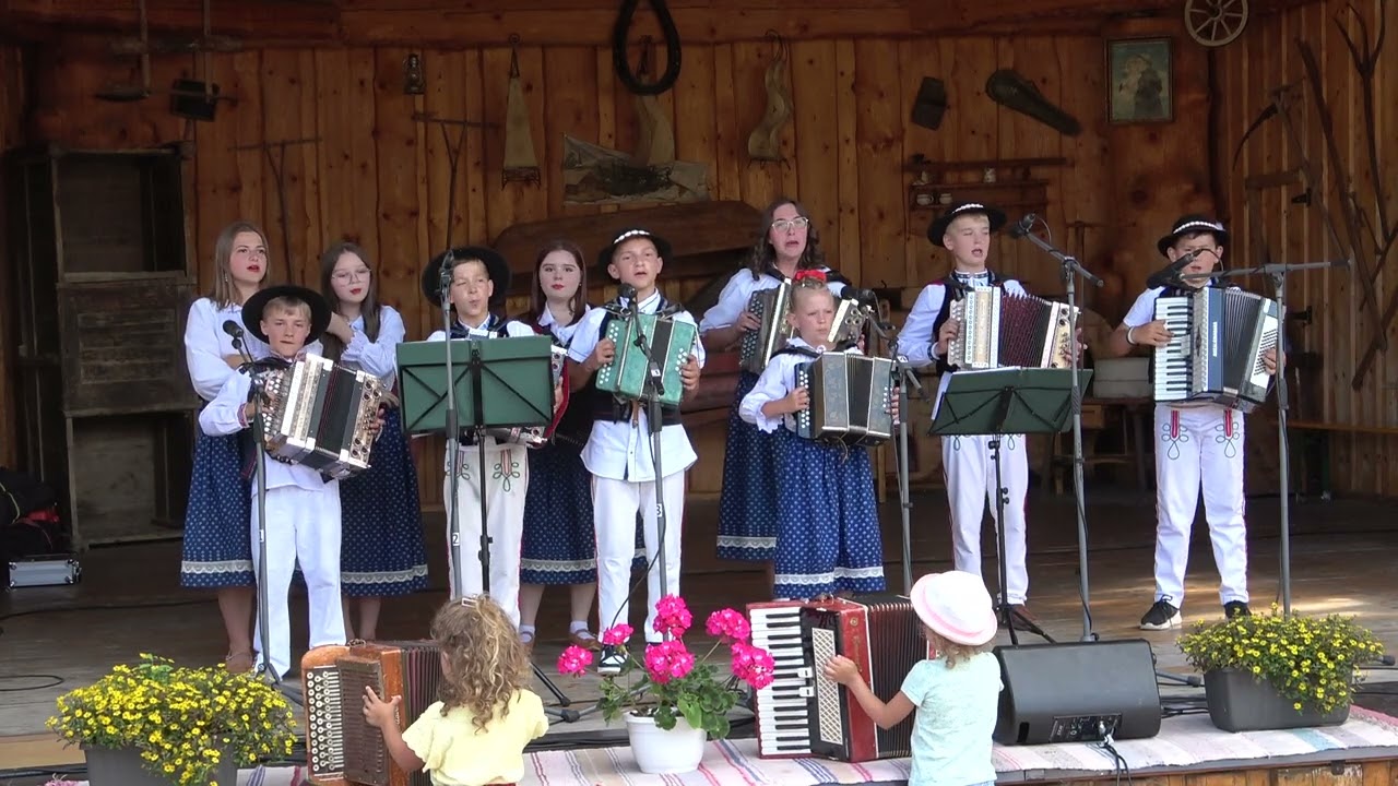 Klin 2024  Folklórna skupina z Oravskej Jasenice