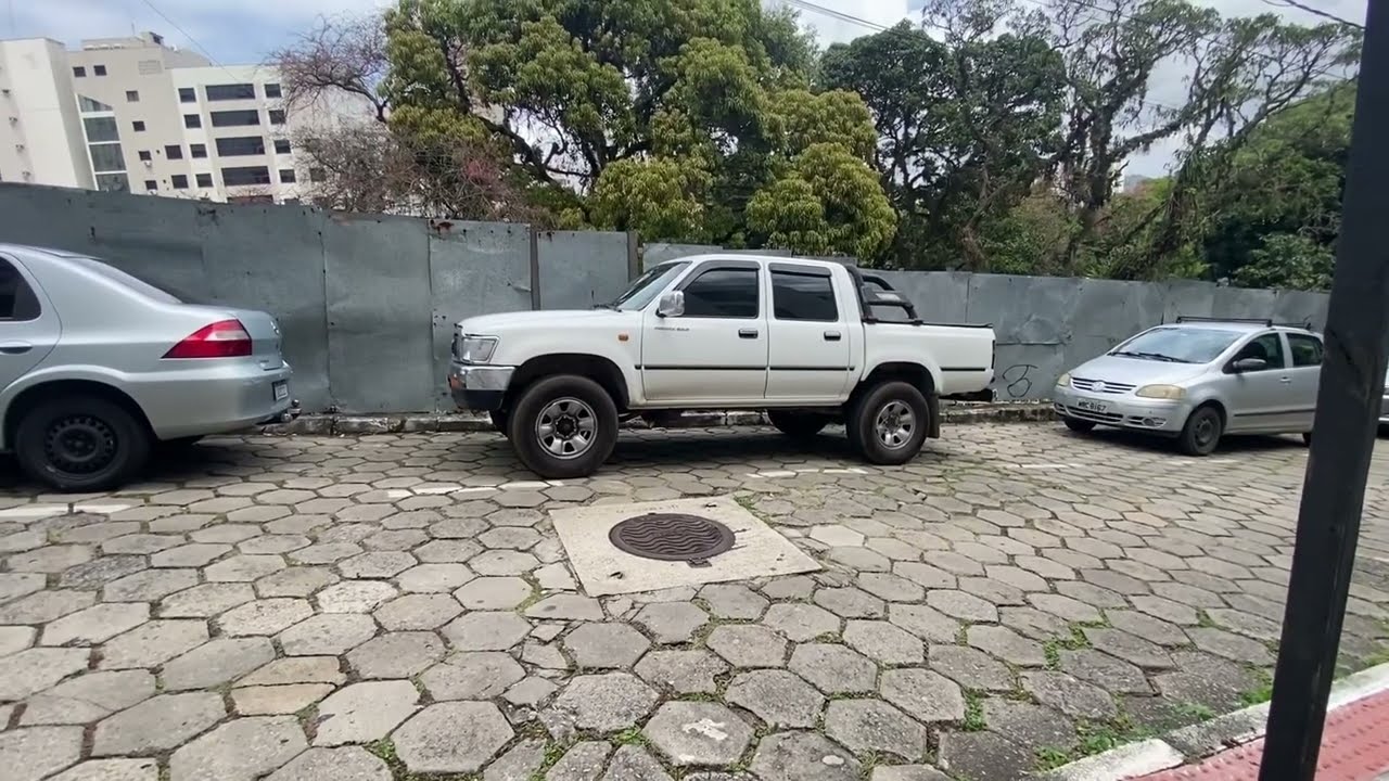 Toyota Hilux dica sobre freio de mão 
