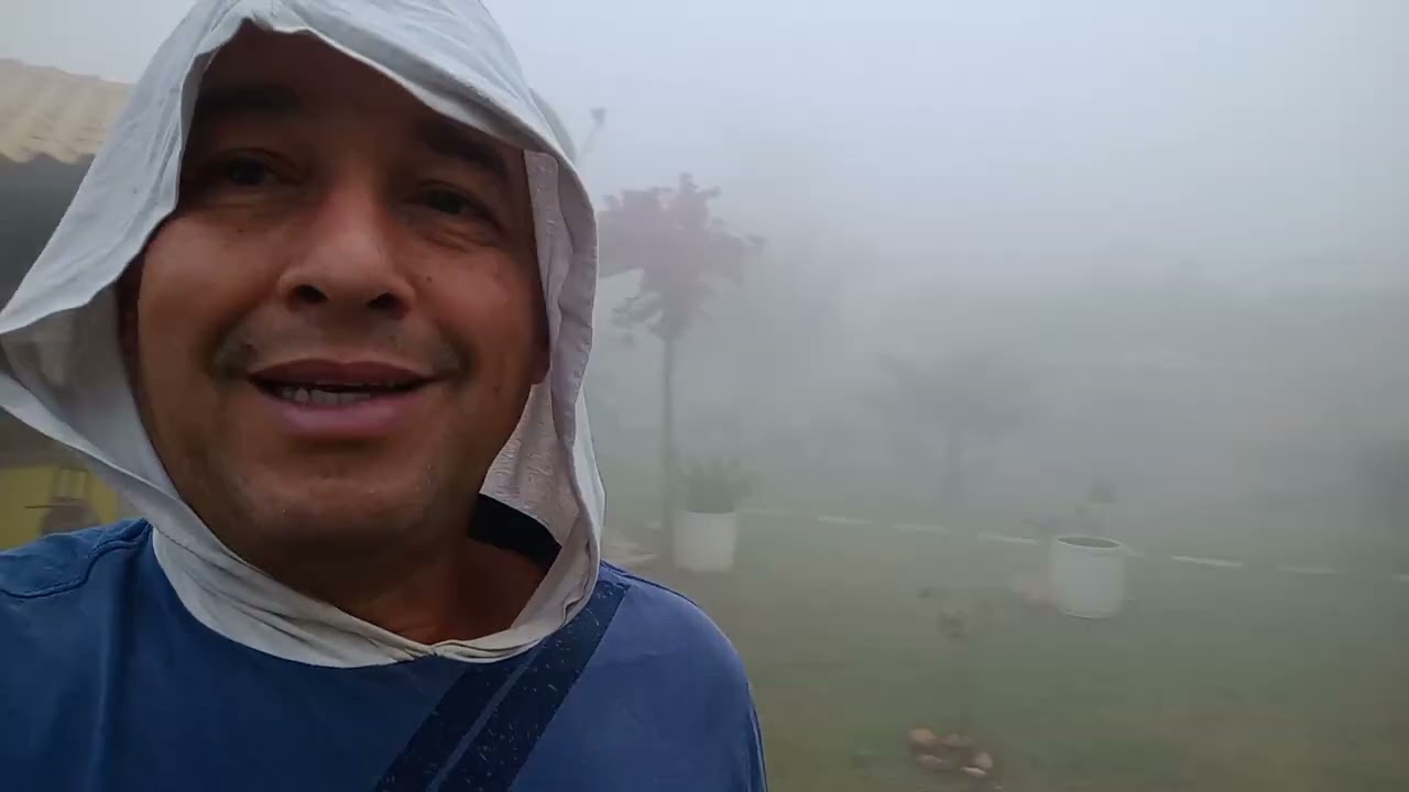 Amanheceu com muita neblina