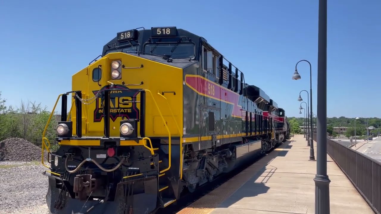 7/9/22 - Railfanning UD Tower + Gateway Center in Joliet, IL