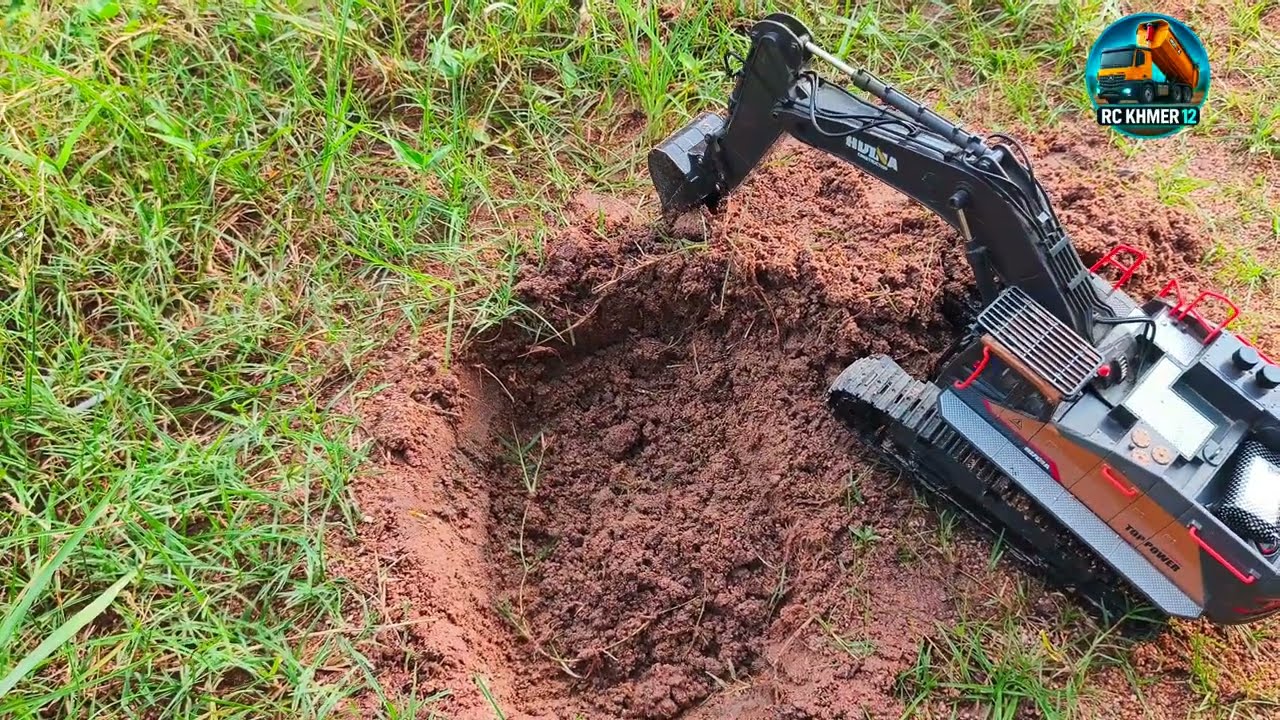 Excavator Huina 1592: The Ultimate Toy Test
