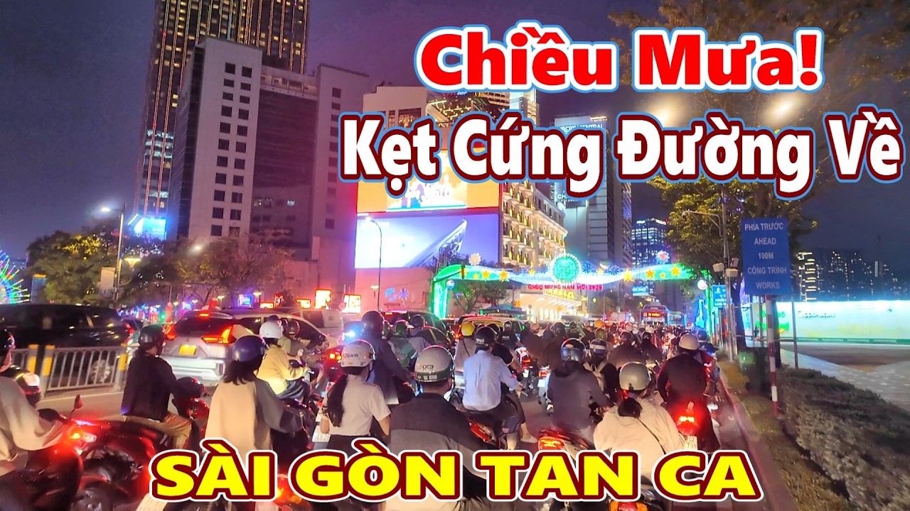 Chiều Mưa KẸT XE từ Quận 4 đến Bến Bạch Đằng Quận 1 Sài Gòn