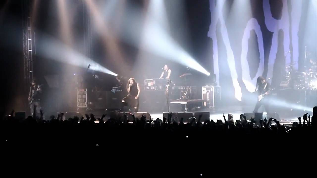 KoRn - 06 - Coming Undone - Shoots and Ladders Intro - Live in Prague 2009 HD