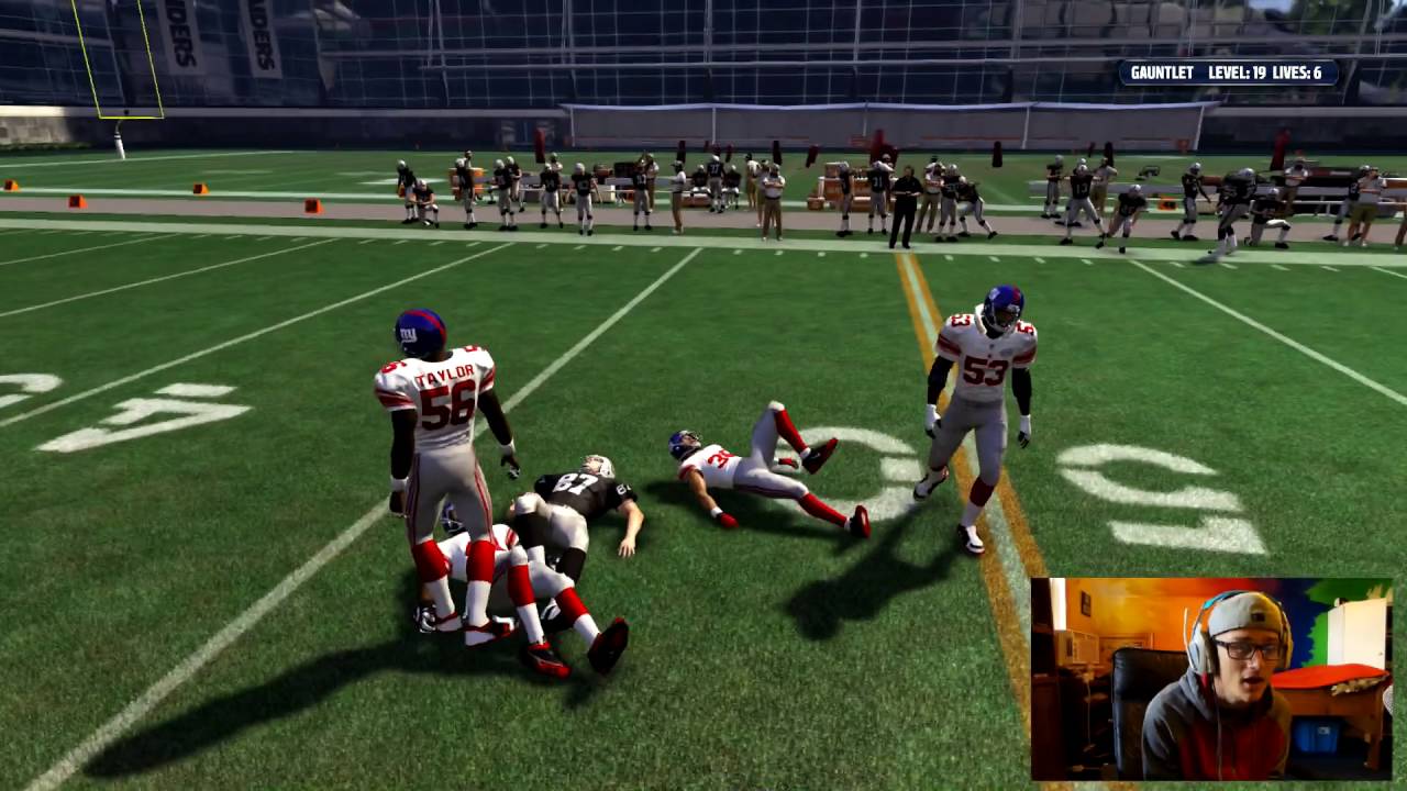 ALL TIME RAIDERS LEGENDS PULL OFF AWESOME PITCH PLAY!! Madden 16 Gauntlet