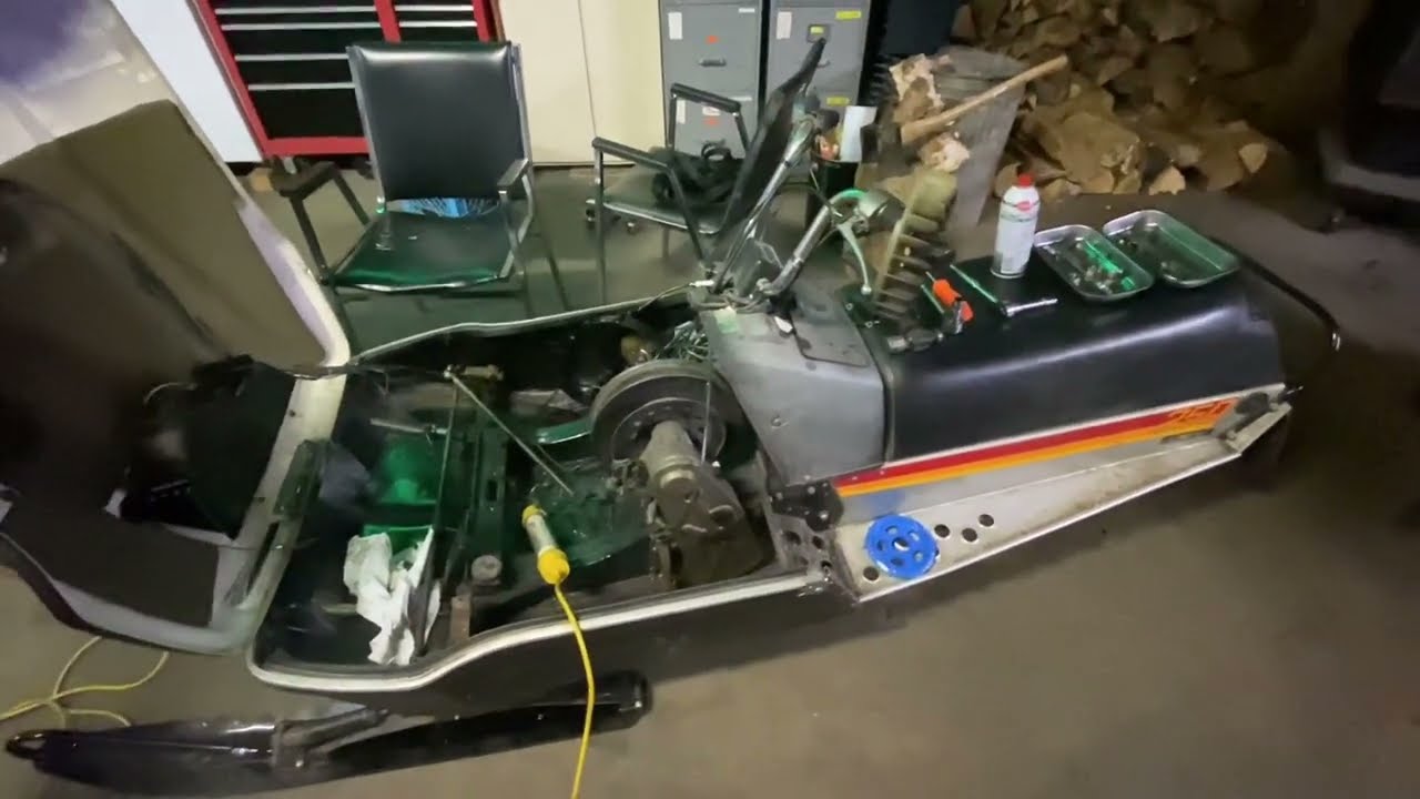 Will This 1981 Yamaha Enticer 250  Run Again? Lets fine out - Rebuild Episode 1