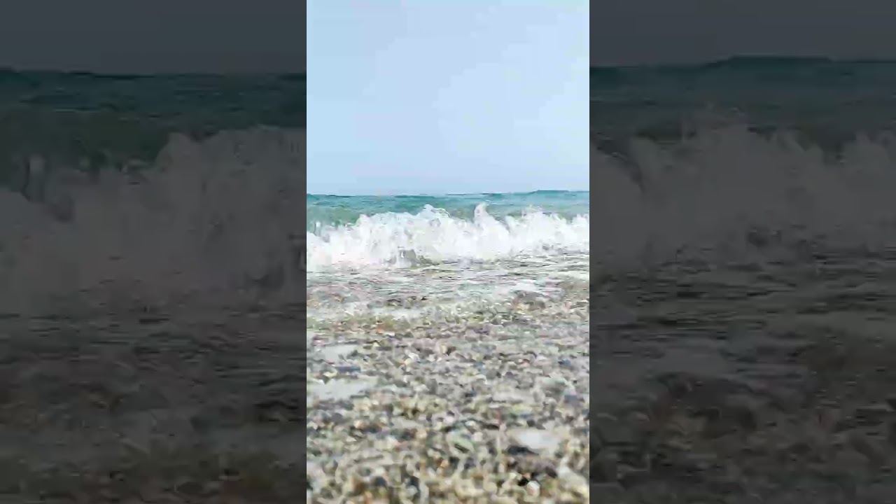 Summertime 👒🏖️ 📍Greece 🇬🇷 #greece #greeksummer #vacation #beach #gr #&epsilon;ύ&beta;&omicron;&iota;&alpha; #&epsilon;&lambda;&lambda;&alpha;&delta;&alpha; #waves #sea #art