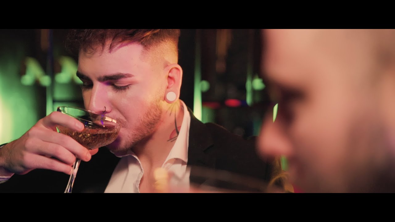 GENOFF - CSIRI&Oacute;🥂 (OFFICIAL MUSIC VIDEO)