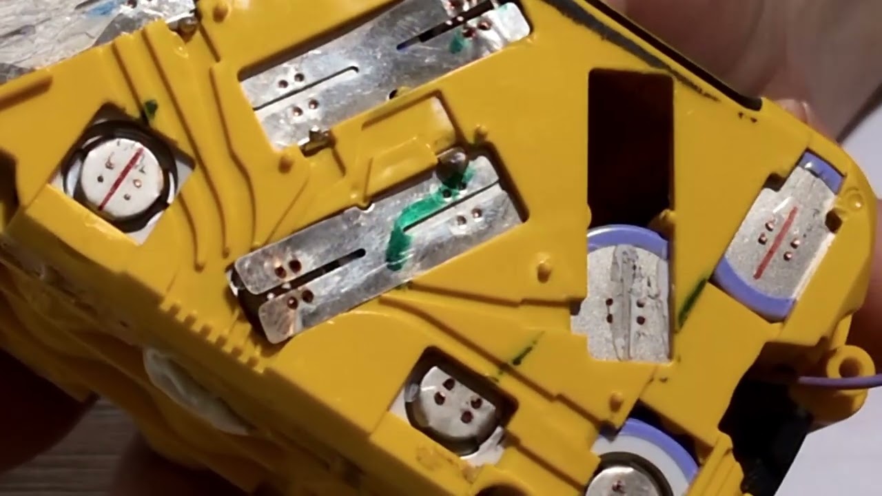 DeWalt FlexVolt: Demontáž propojů laserem vs. odvrtávání / Laser vs. Drill Removal 🛠️ #Opam