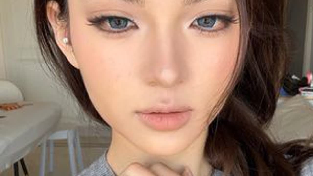 一个可以大换头的妆容 #芭比妆 #妆教 #混血妆 #欧美裸色淡妆教程
