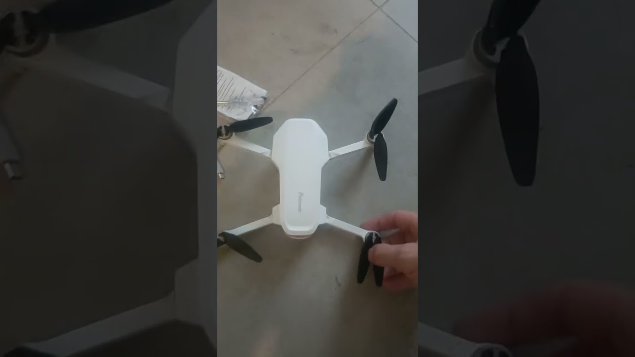Unboxing th&eacute; potensic atom LT drone.