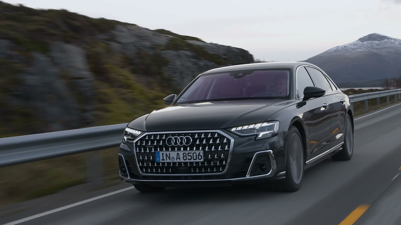 Driving the new Audi A8 L 60 TFSI Quat­tro 2022