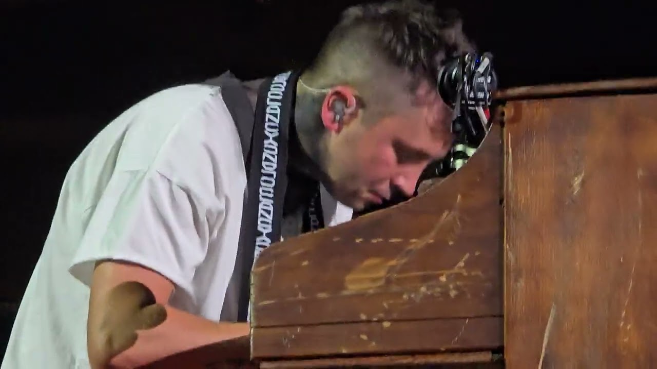 2024.08.15 - fall away snippet - denver, co - ball arena - clancy tour