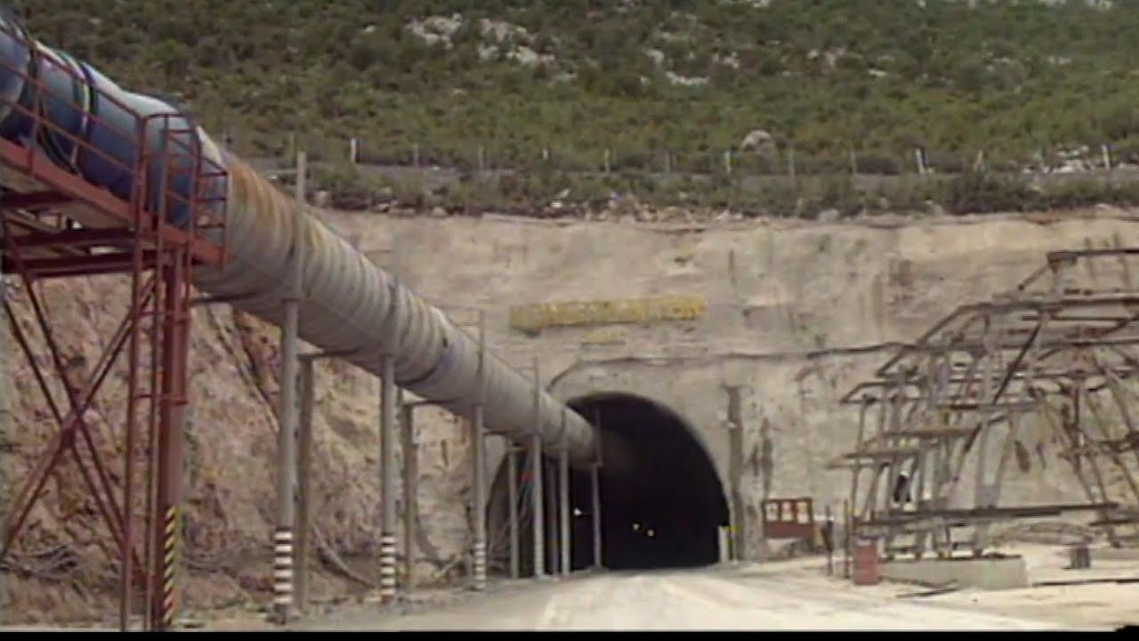 Tunel Sveti Rok, historie výstavby tunelu a sjezd k moři - Chorvatsko 2024