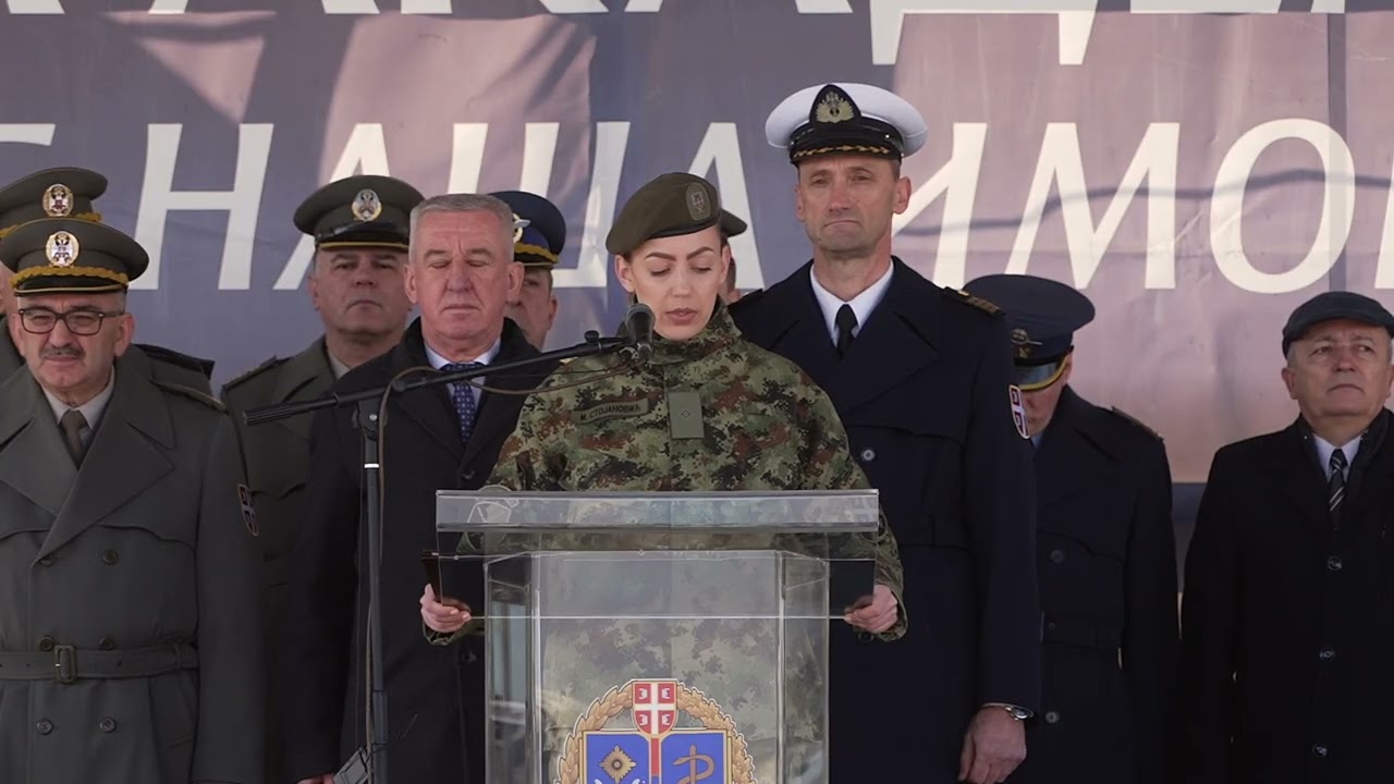 Obraćanje najbolje u rangu Milene Stojanović na promociji rezervnih oficira
