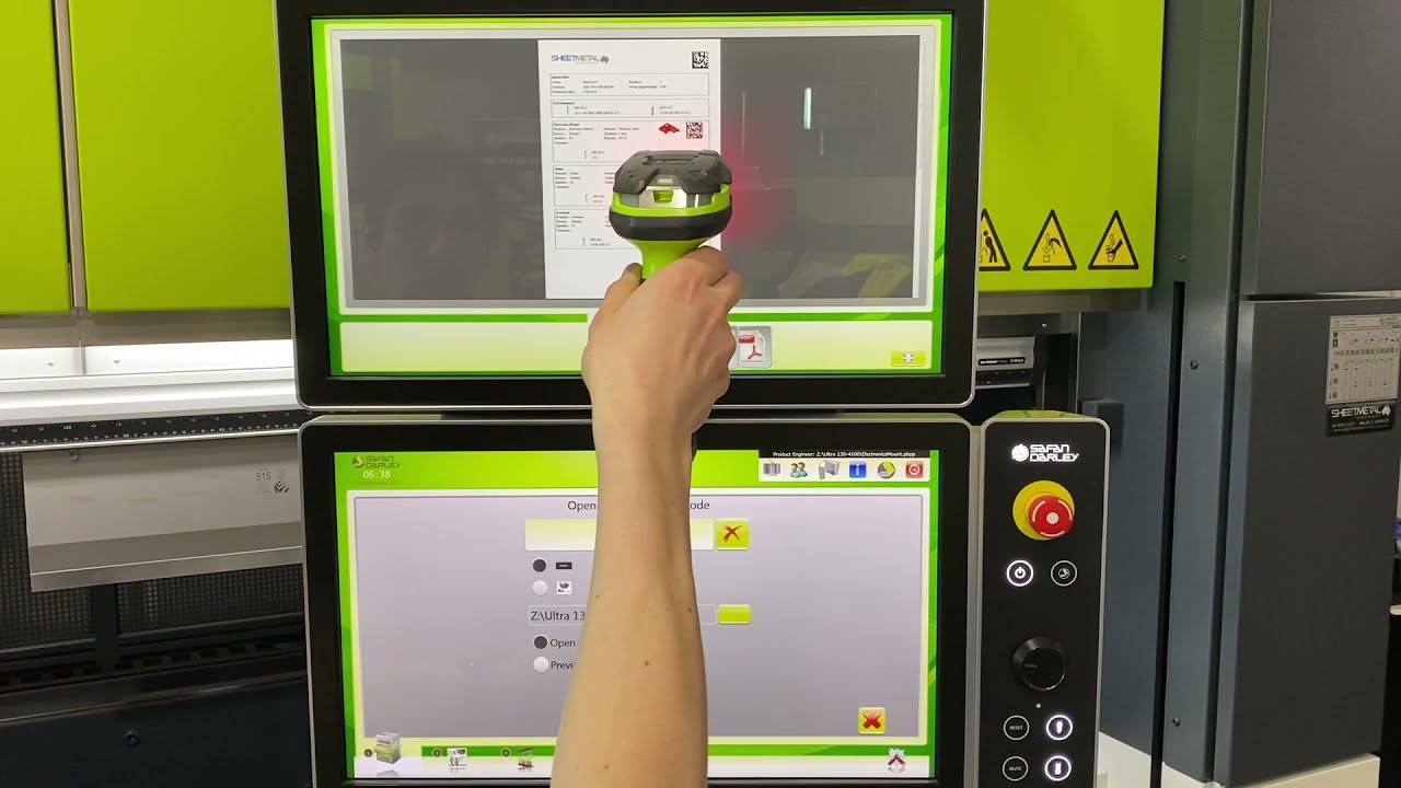 AutoPOL Batch&Remote with a SafanDarley press brake