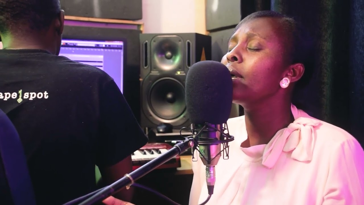 WORSHIP MOMENTS WITH SANAIPEI NANCY