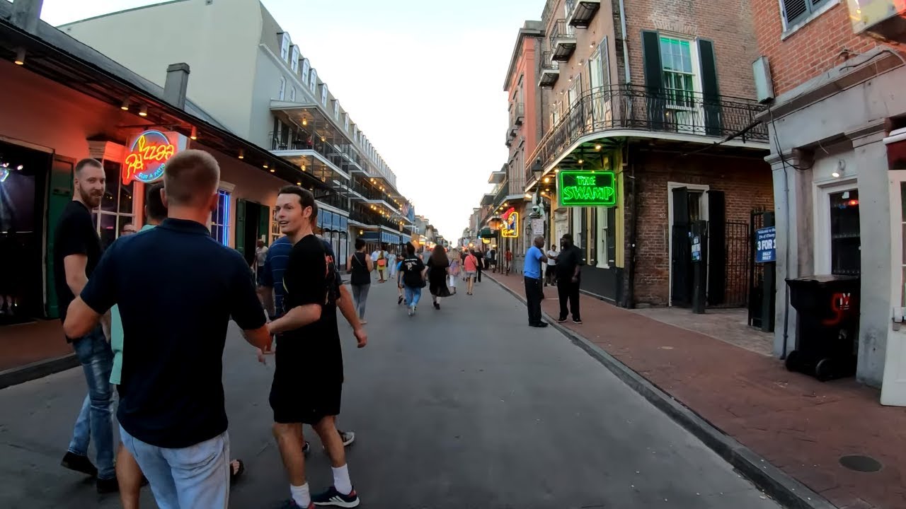 ⁴ᴷ⁶⁰ Walking New Orleans : Bourbon & Royal Streets, French Quarter during Golden Hour
